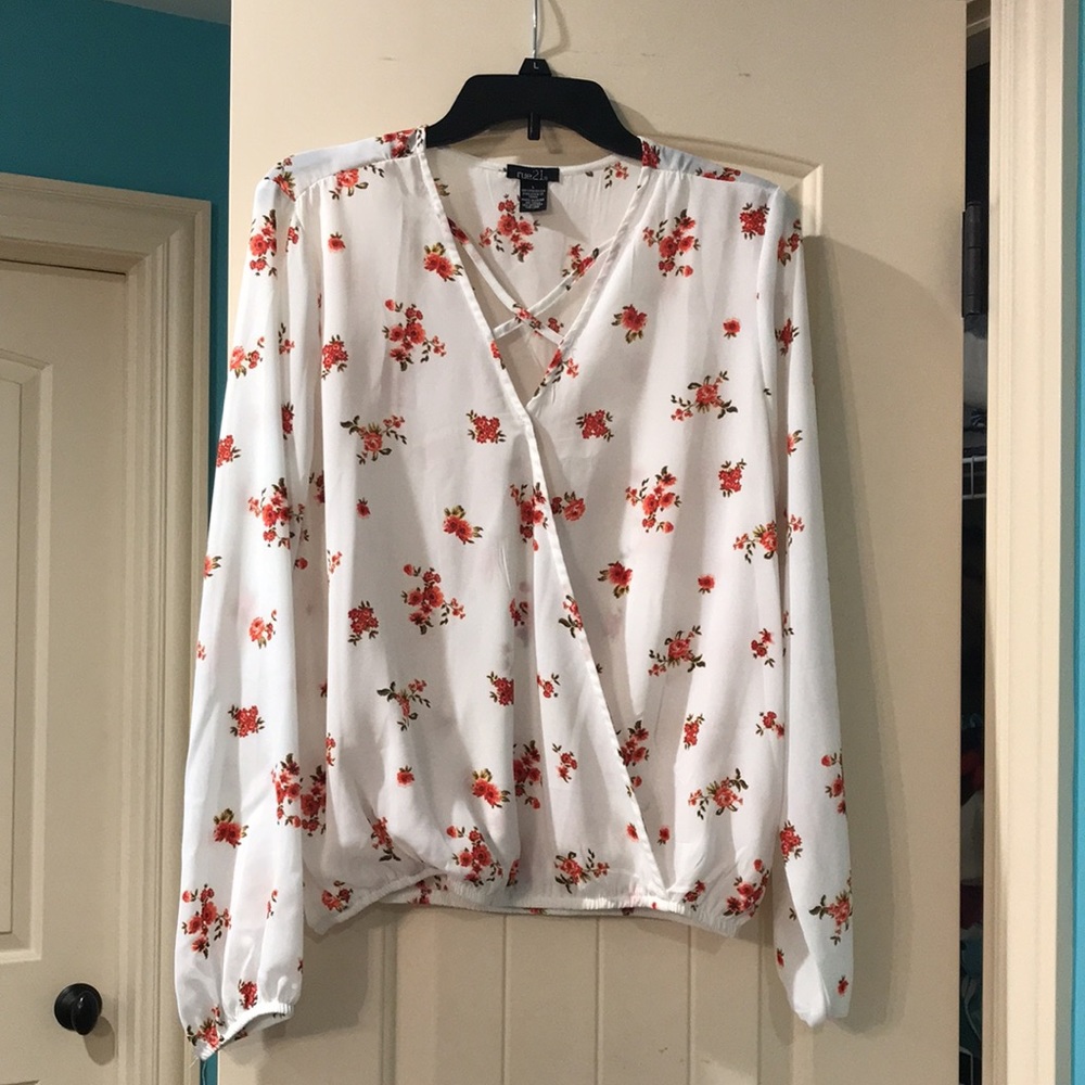 Rue21 White Floral Top Size L